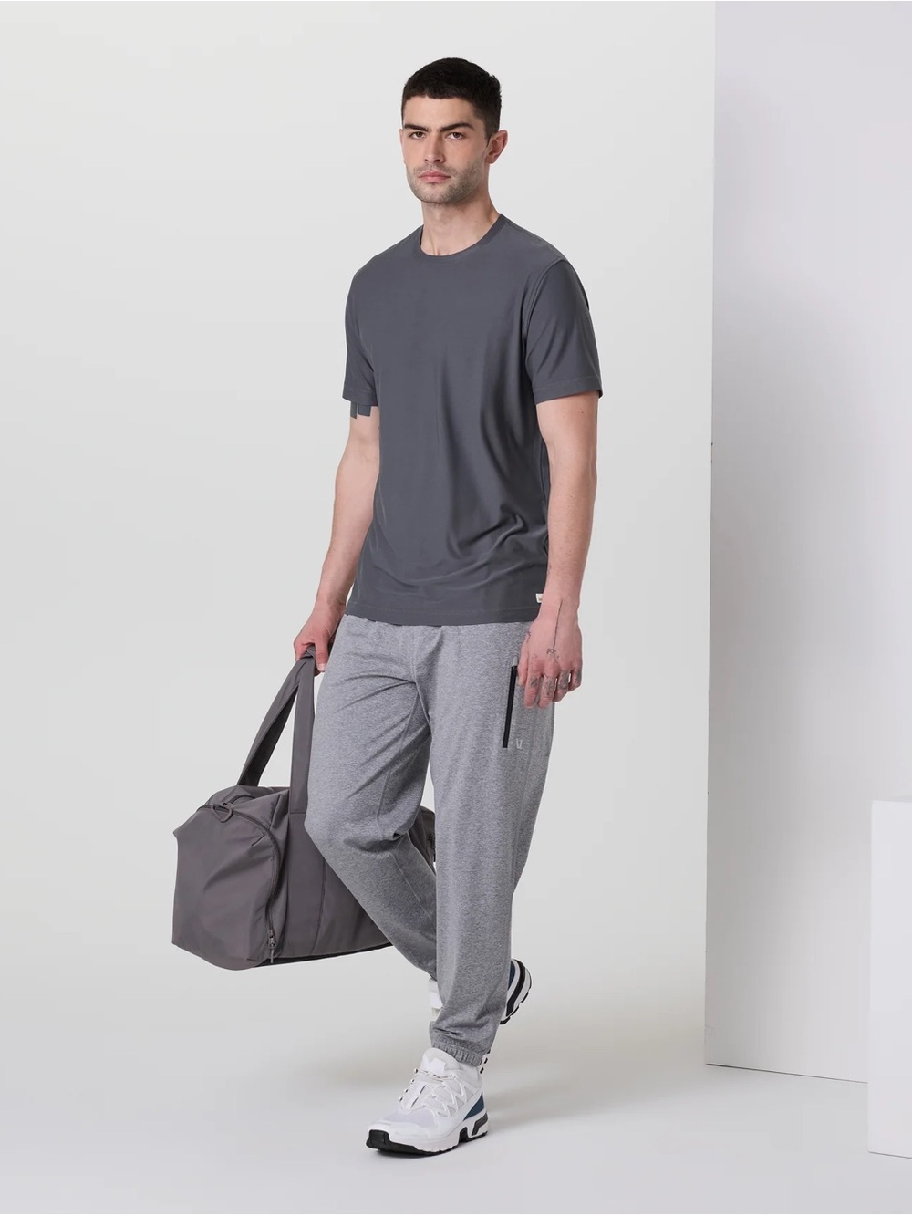 Vuori 3-Pack Mens Strato Tech Short Sleeve Crew Neck Tee Size Large Grey, Blue, - Picture 2 of 16